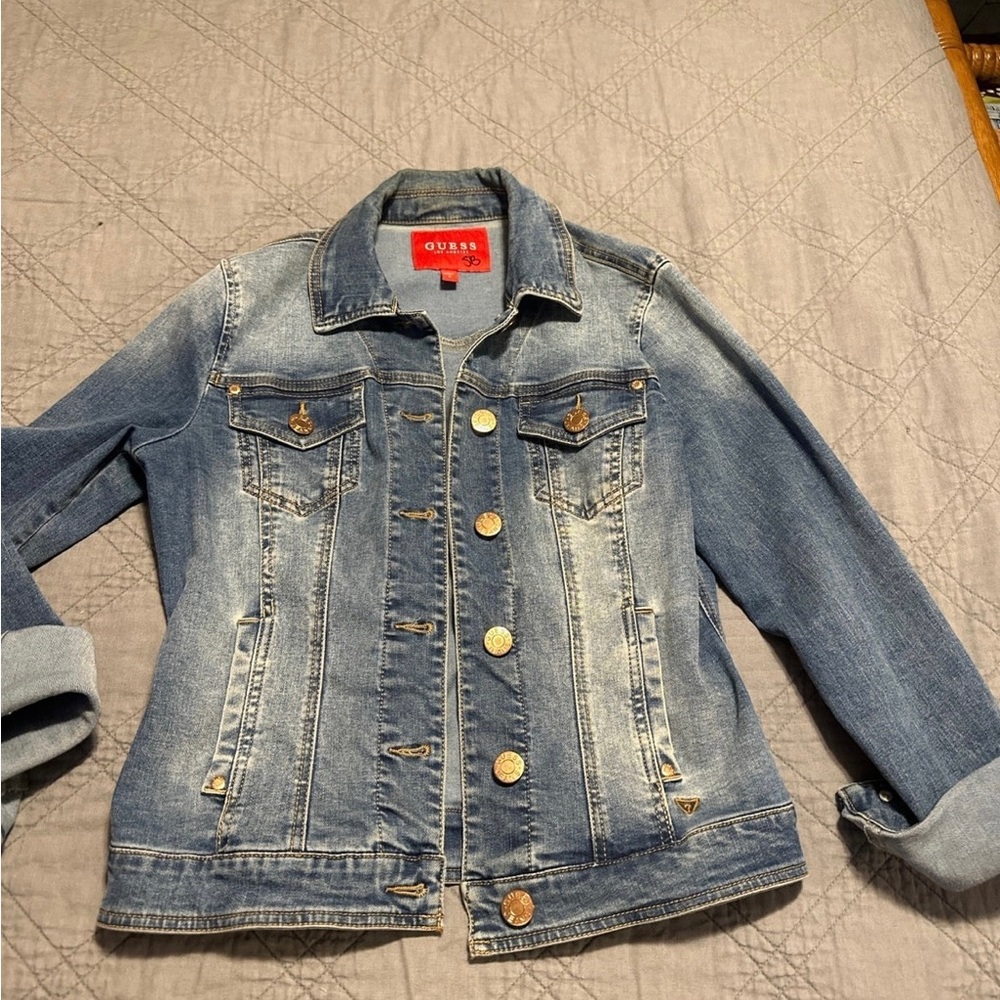 Size small Guess denim jacket with rose gold buttons.